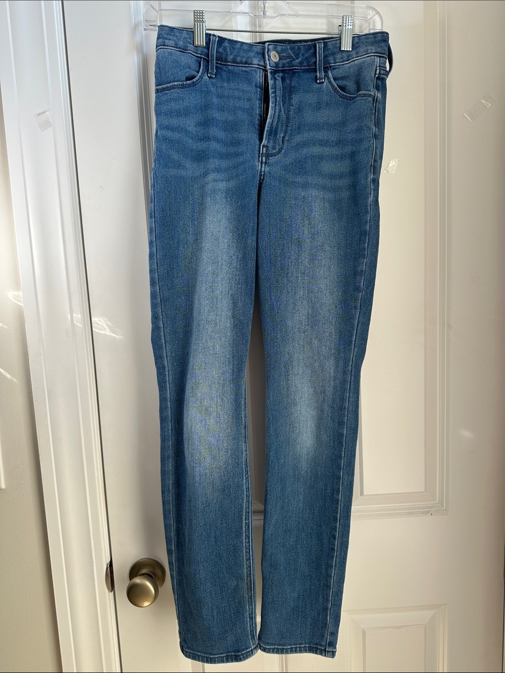 Old Navy Women's Medium Blue Straight Leg Jeans